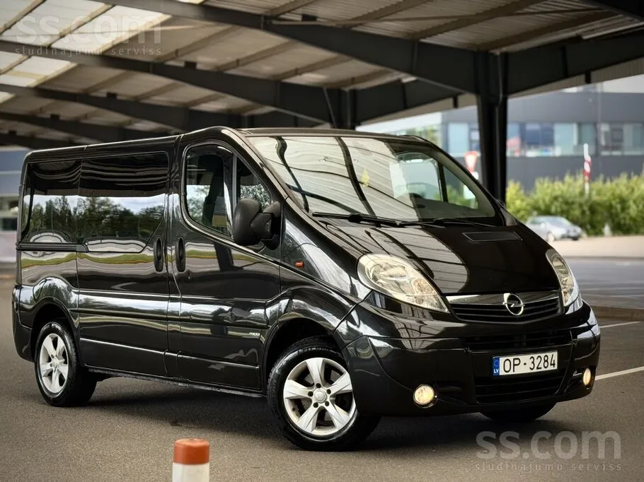 Opel Vivaro 2009 photo 2