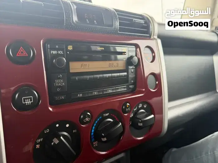 Toyota Fj 2011 photo 2