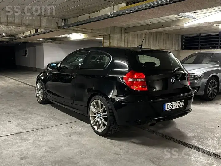 BMW 118D 2008 photo 2