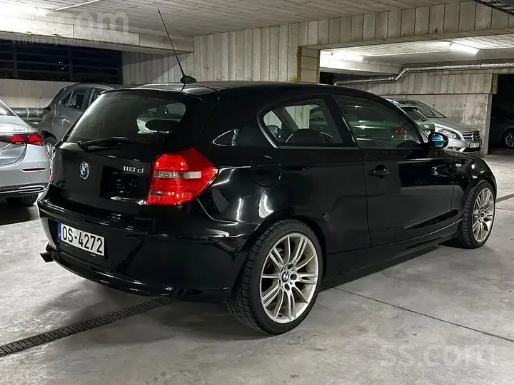 BMW 118D 2008 photo 4