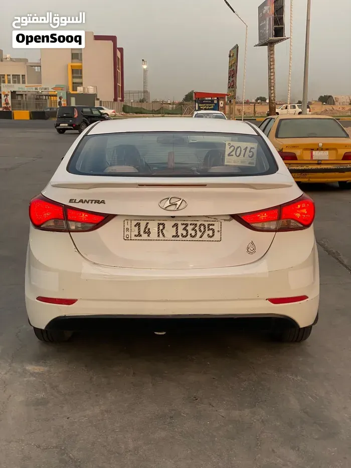 Hyundai Elantra 2015 photo 4