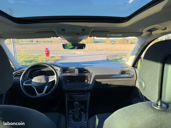 Volkswagen Tiguan 2022 photo 3