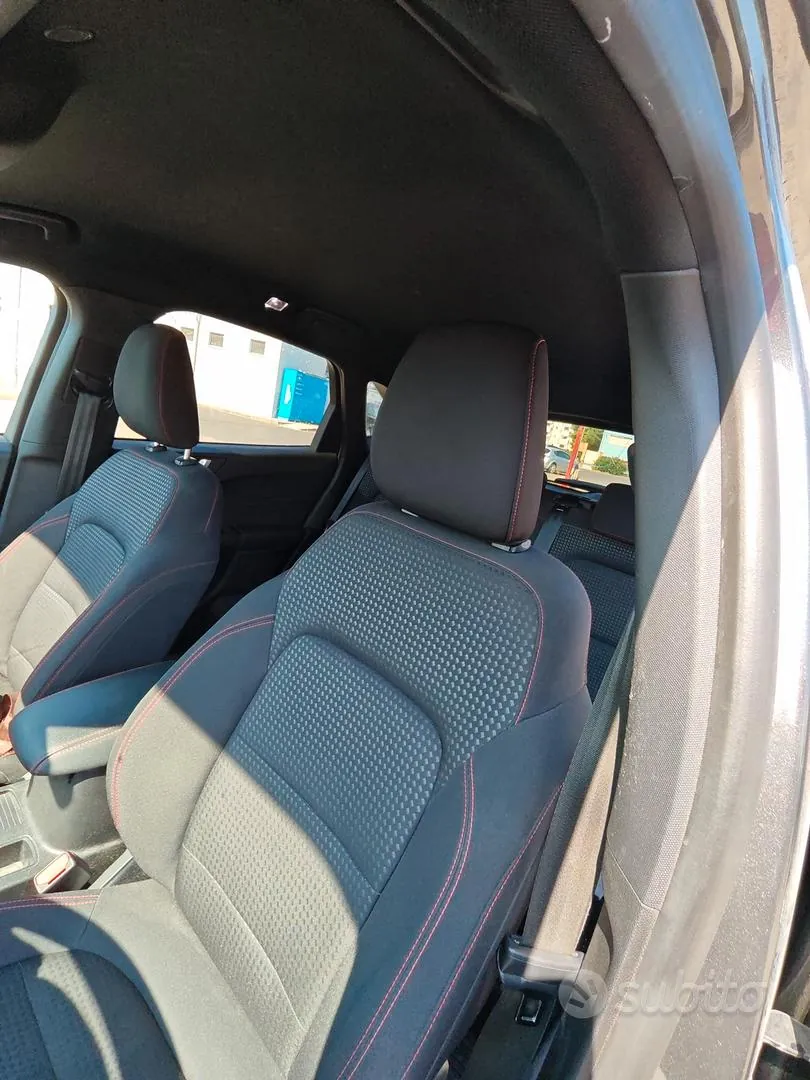Ford Kuga 2022 photo 4
