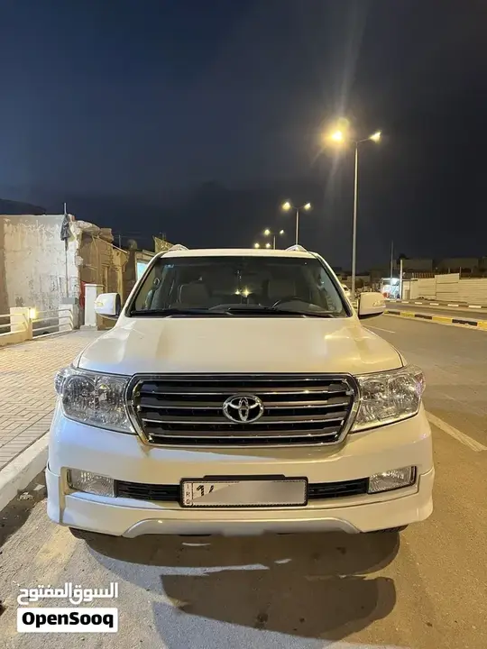 Toyota Land Cruiser 2009 photo 2