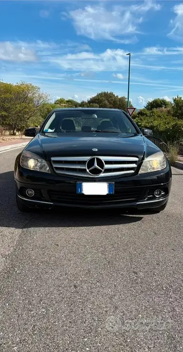 Mercedes-Benz C-Class 2010 photo 2