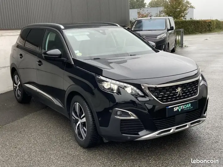 Peugeot 5008 2019 photo 3