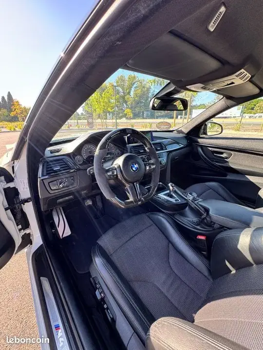 BMW M4 2014 photo 3