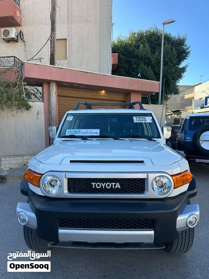 Toyota Fj 2014 photo 4