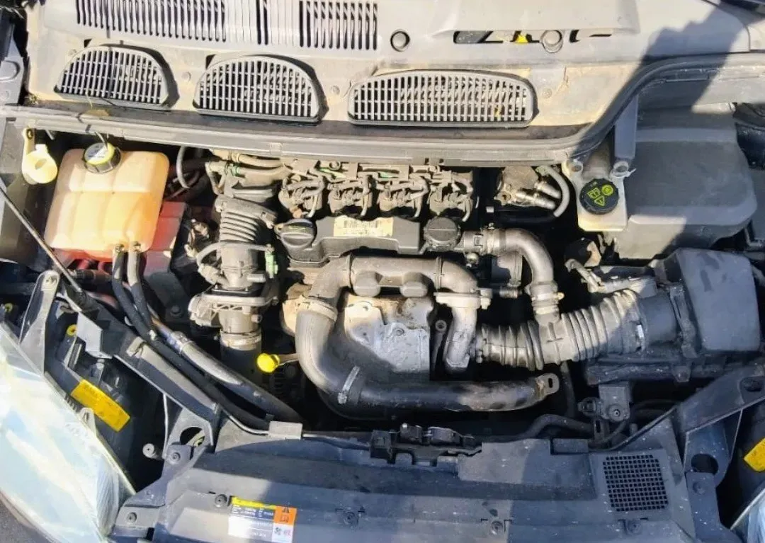 Ford C-Max 2006 photo 2