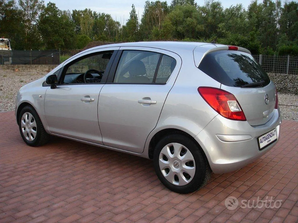 Opel Corsa 2013 photo 3