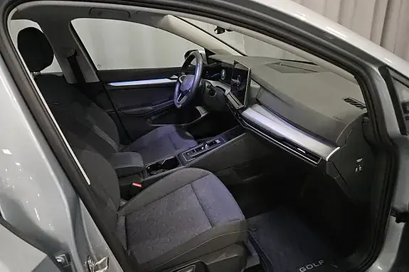 Volkswagen Golf I 2026 photo 5