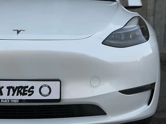 Tesla Model Y 2023 photo 4