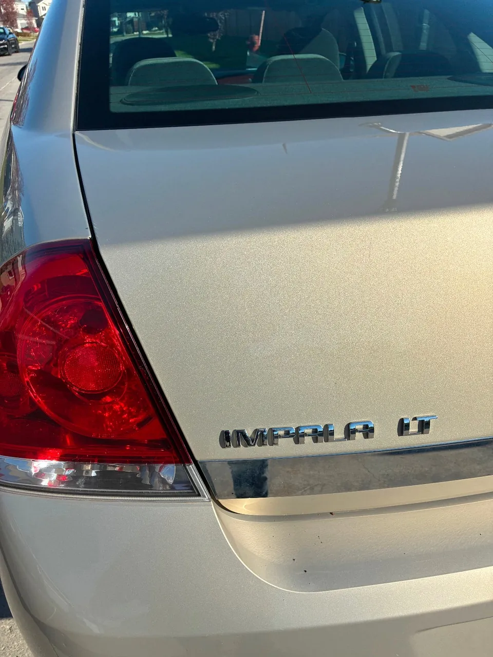 Chevrolet Impala 2010 photo 2
