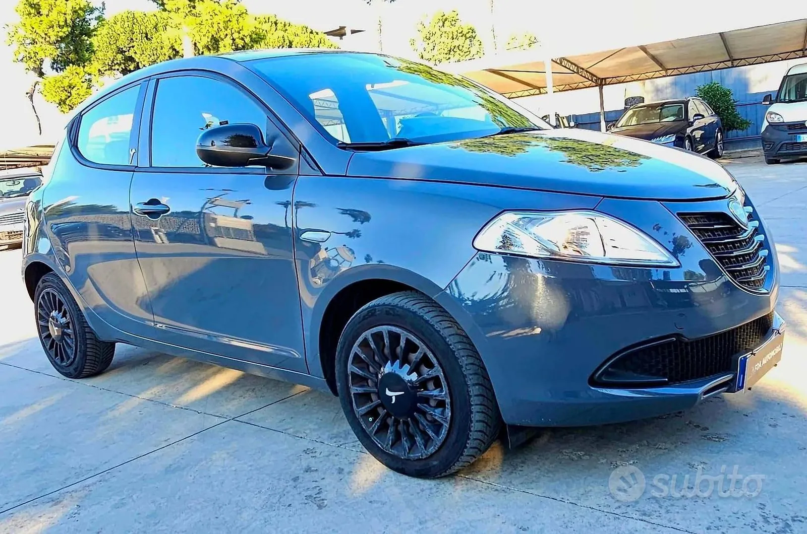 Lancia Ypsilon 2015 photo 2