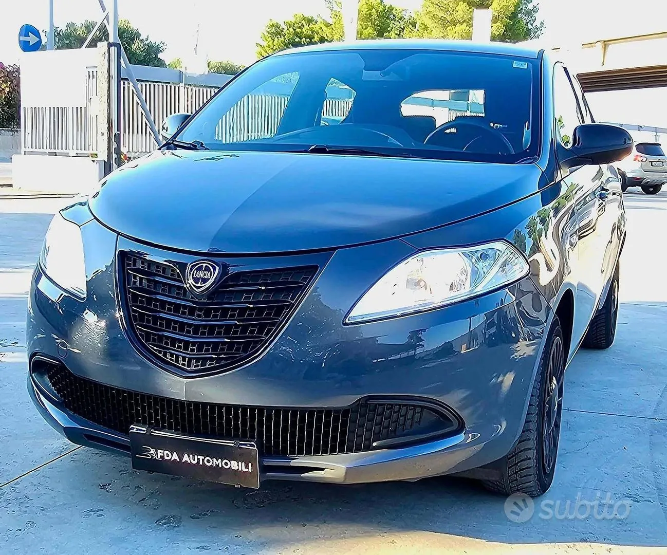 Lancia Ypsilon