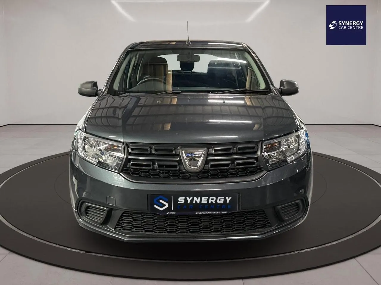 Dacia Sandero 2018 photo 2