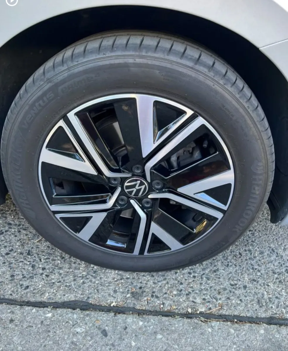 Volkswagen Touran 2020 photo 2