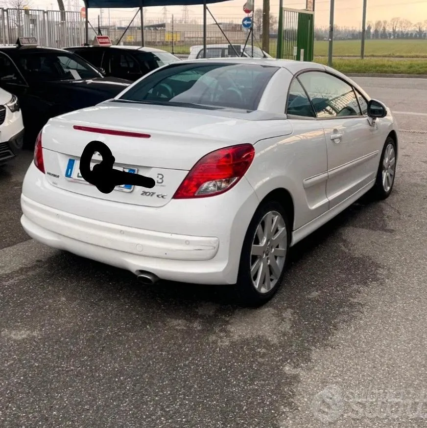 Peugeot 207 2010 photo 2