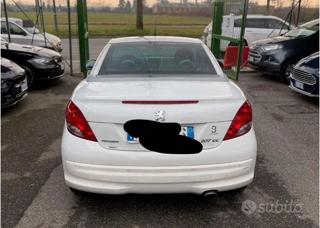 Peugeot 207 2010 photo 3