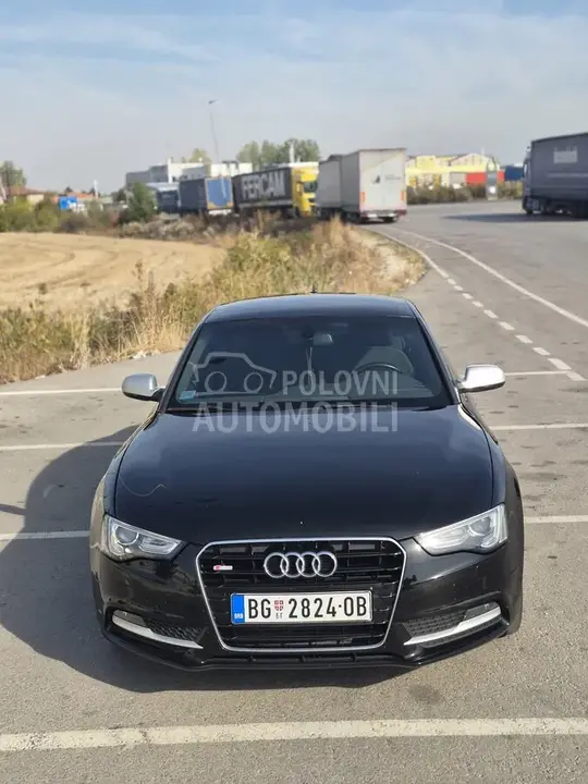 Audi A5 2012 photo 3