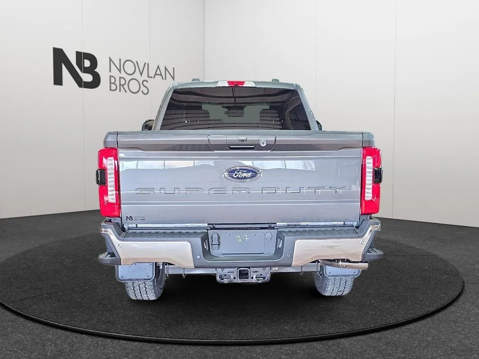 Ford F-350 Super Duty 2026 photo 4
