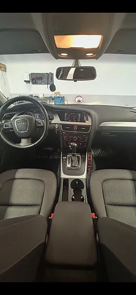 Audi A4 2009 photo 4