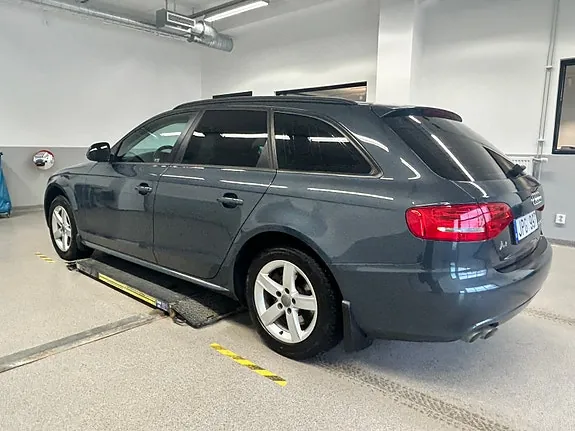 Audi A4 2009 photo 3