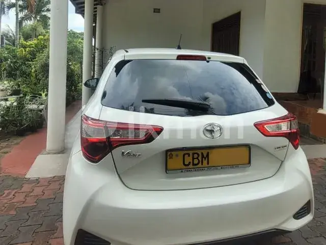 Toyota Vitz 2018 photo 2