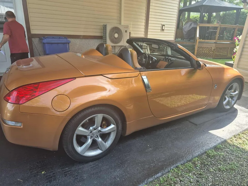 Nissan Z350 2006 photo 2