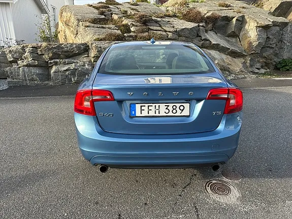 Volvo S60 2015 photo 3