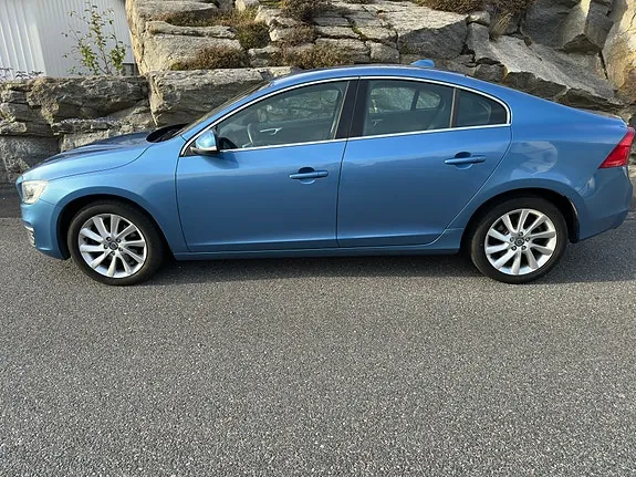 Volvo S60 2015 photo 5