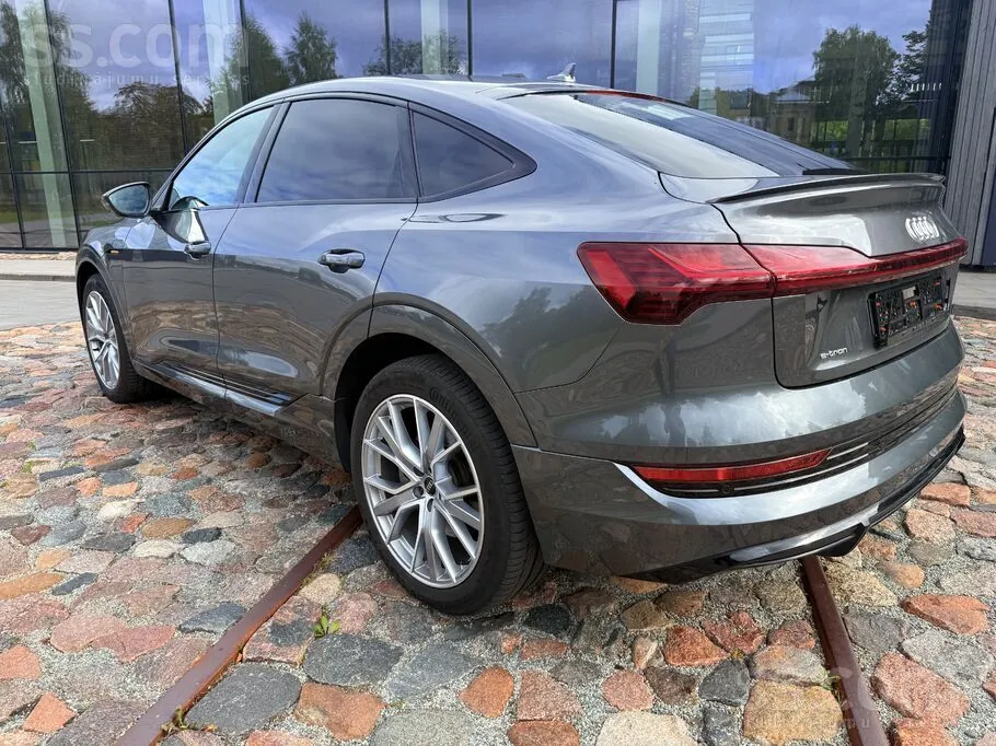 Audi E-Tron 2021 photo 4