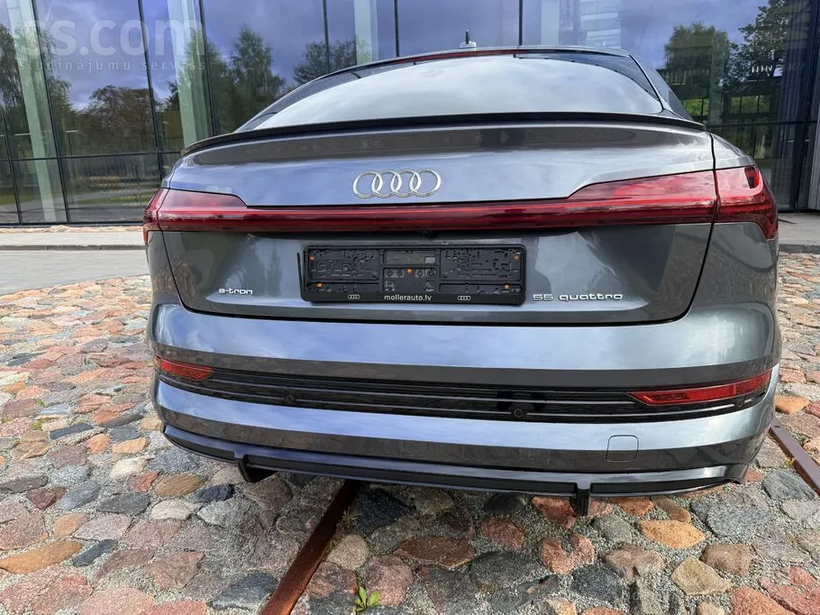Audi E-Tron 2021 photo 5