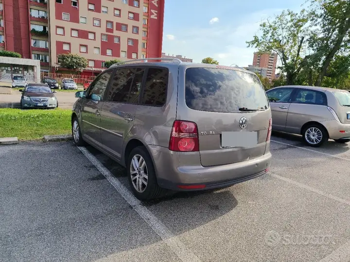 Volkswagen Touran 2008 photo 5