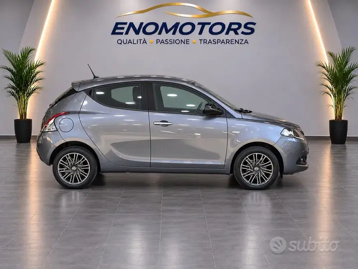 Lancia Ypsilon 2022 photo 2