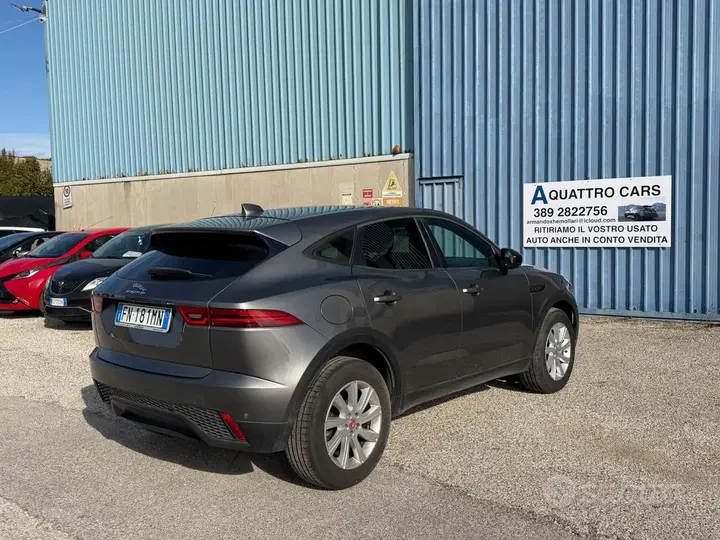 Jaguar E-Pace 2018 photo 5
