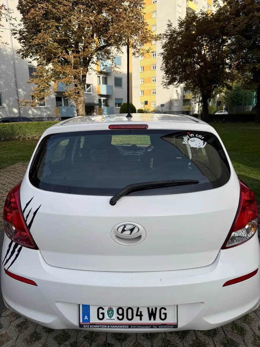 Hyundai I20 2013 photo 3
