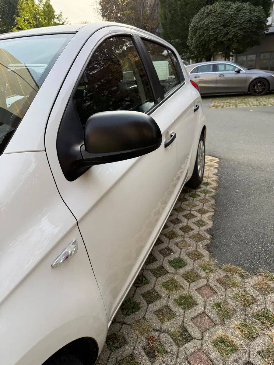Hyundai I20 2013 photo 2