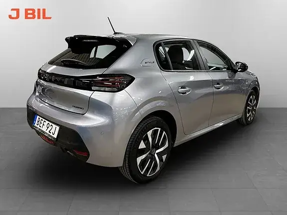 Peugeot 208 2025 photo 3