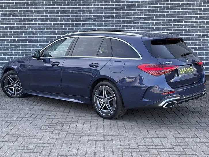 Mercedes-Benz C-Class 2022 photo 3