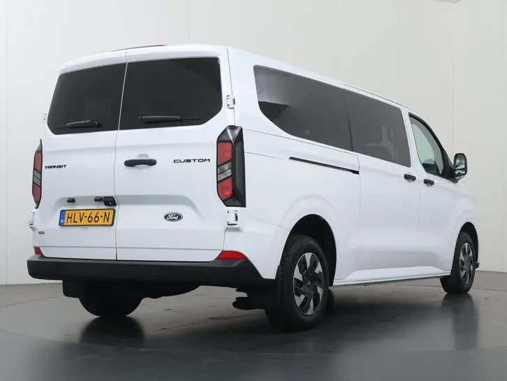 Ford Transit Custom 340 2025 photo 2