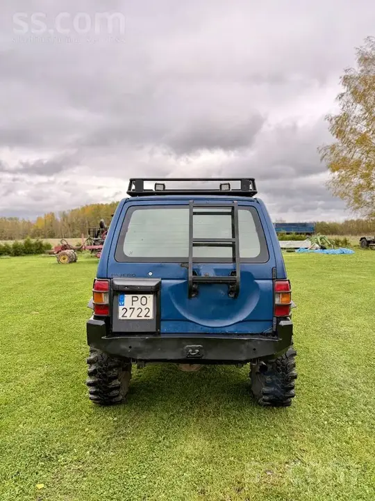 Mitsubishi Pajero 1996 photo 4