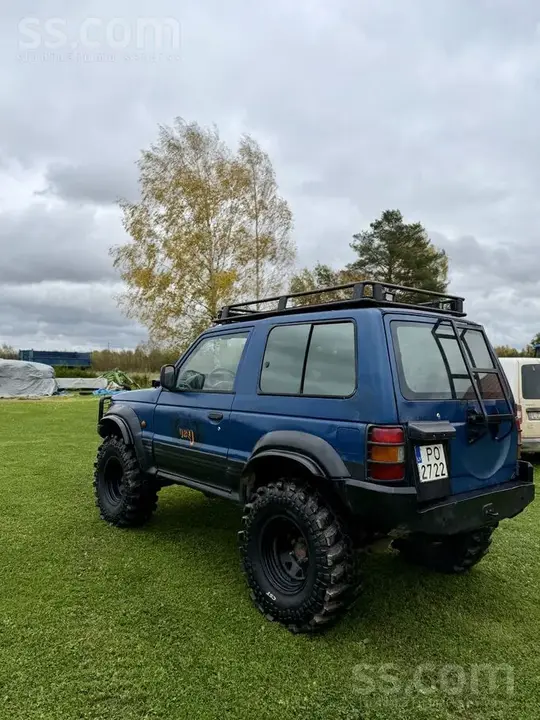 Mitsubishi Pajero 1996 photo 5