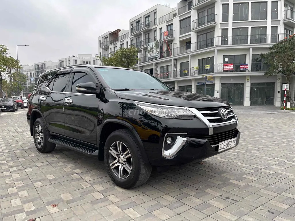 Toyota Fortuner 2017 photo 2