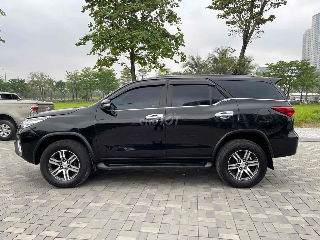 Toyota Fortuner 2017 photo 4