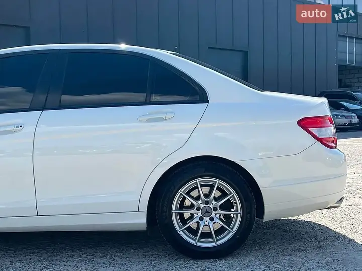 Mercedes-Benz C-Class 2009 photo 4