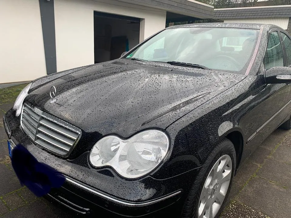 Mercedes-Benz C180