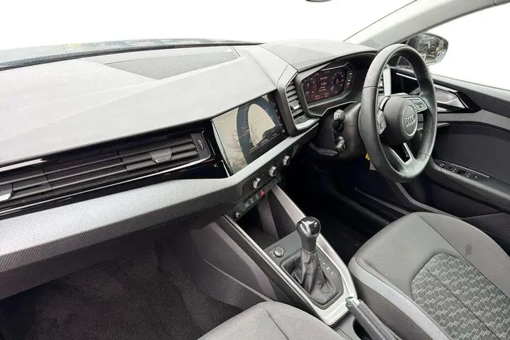 Audi A1 2023 photo 2