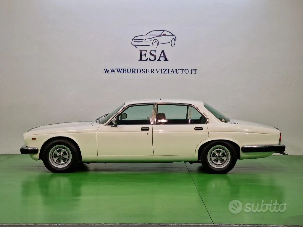 Jaguar Xj 1981 photo 5