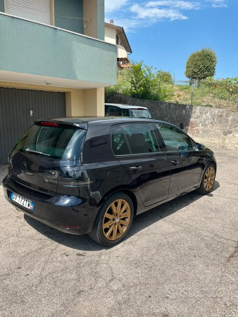 Volkswagen Golf 2009 photo 2